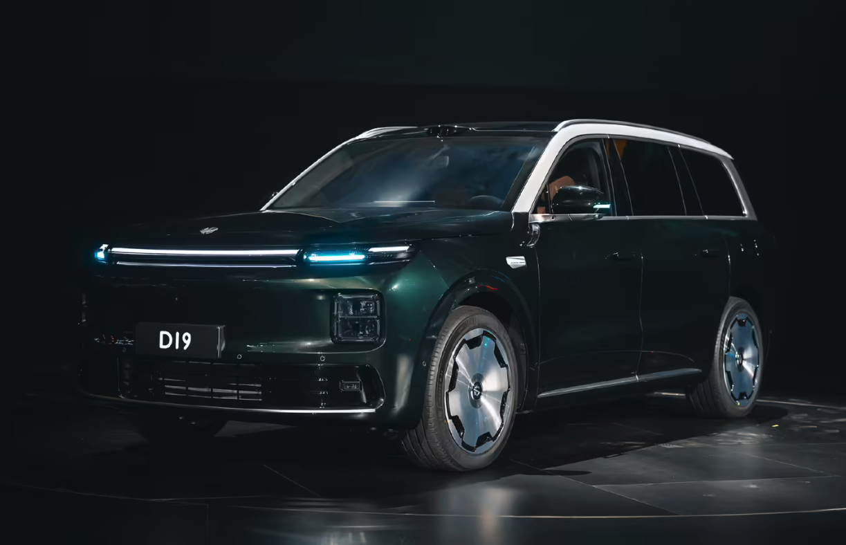 零跑10周年发布会今晚举行 D19实车亮相 2026年上半年上市